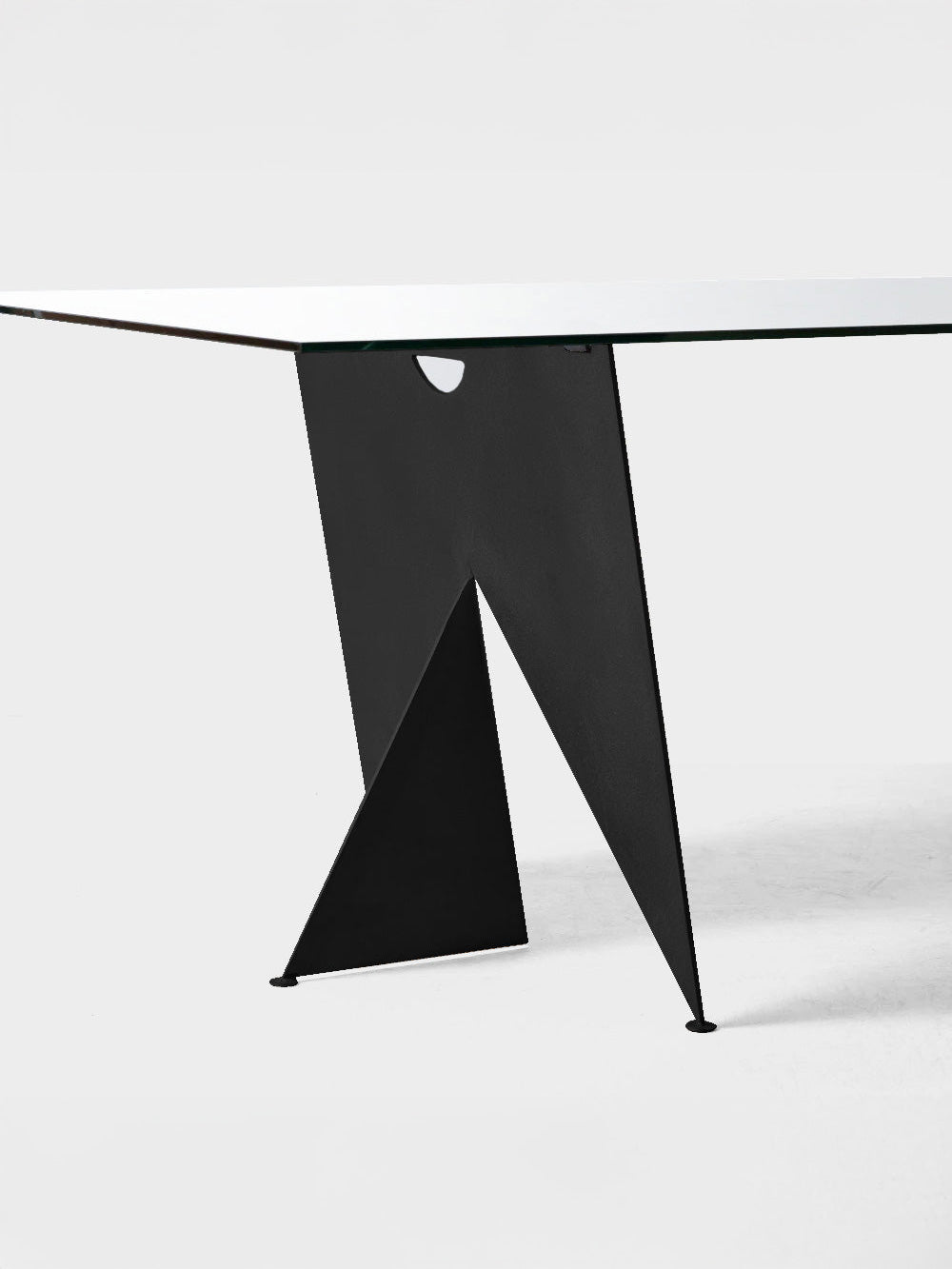 Agnès & Hiroyuki Yamakado,アグネス & ヒロユキ・ヤマカド,ETRETAT,エトルタ,table,ガラステーブル,yamakado,ヤマカド,topso,トプソ,デザイナーズ家具,ショールーム,清澄白河,インテリアデザイン