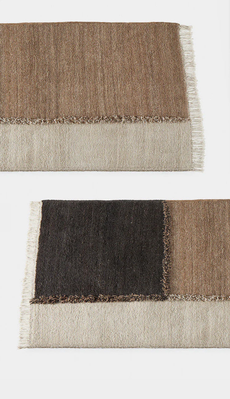 E-1027 Knotted Rug(E-1027 手織りラグ) | アイリーン・グレイのモダニズム建築をデザインソースに、北欧デザインが紡ぐ唯一無二のハンドメイドラグ。