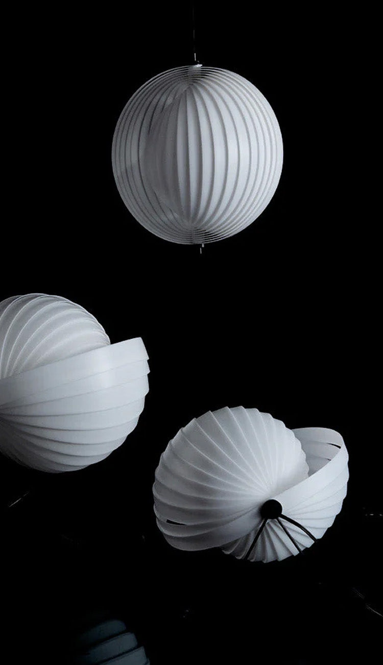 ECLIPSE Lamp(エクリプス ランプ) | MoMA パーマネントコレクションにも選ばれた、マウリシオ・クラビンのデザインアイコン。