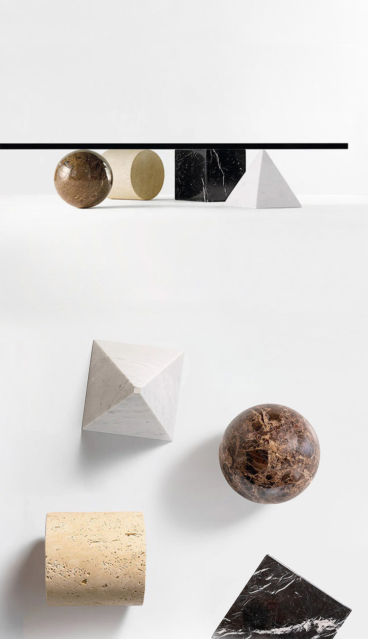 METAFORA Coffee Table(メタフォラ コーヒーテーブル) | 1979年に生まれたデザインアイコン。マッシモ & レッラ・ヴィネッリが手掛けた、文明と歴史を象徴するガラステーブル。