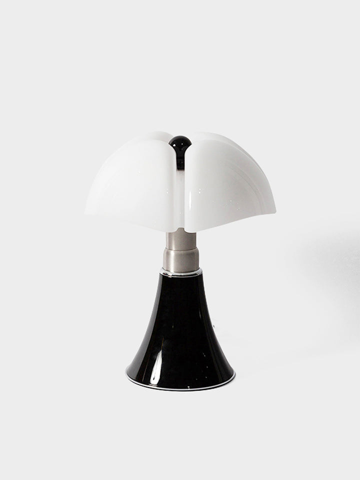 Gae Aulenti,ガエ・アウレンティ,Martinelli Luce,マルティネリルーチェ,PIPISTRELLO,table lamp, ピピステレッロ,テーブルランプ,topso,トプソ,デザイナーズ家具,ショールーム,清澄白河,インテリアデザイン