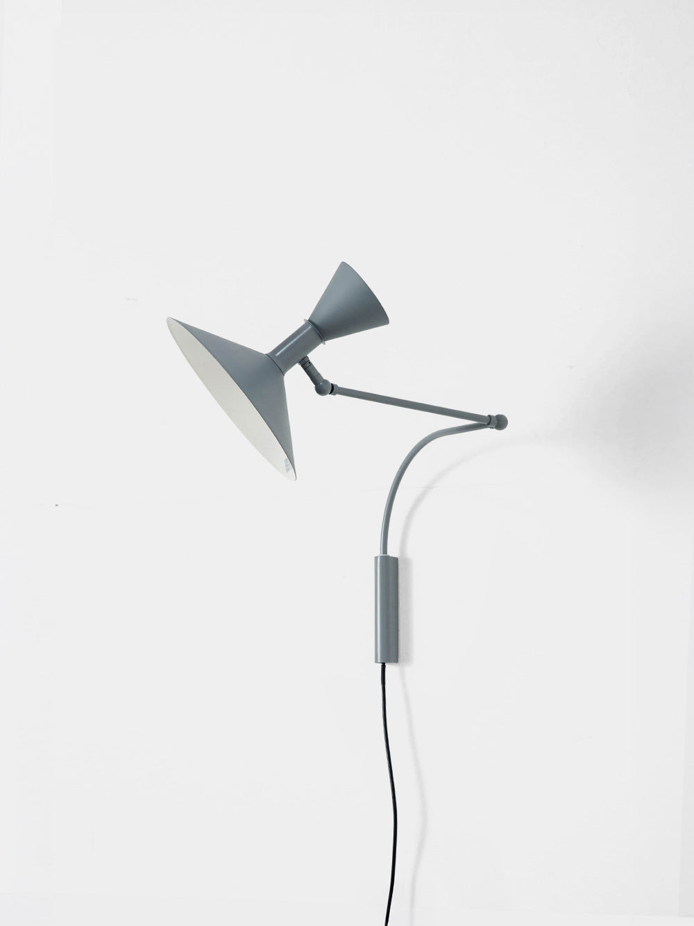 Le Corbusier,ル・コルビュジエ,NEMO,ネモ,wall lamp,ウォールランプ,Lampe De Marseille,ランプ・ドゥ・マルセイユ,topso,トプソ,デザイナーズ家具,ショールーム,清澄白河,インテリアデザイン