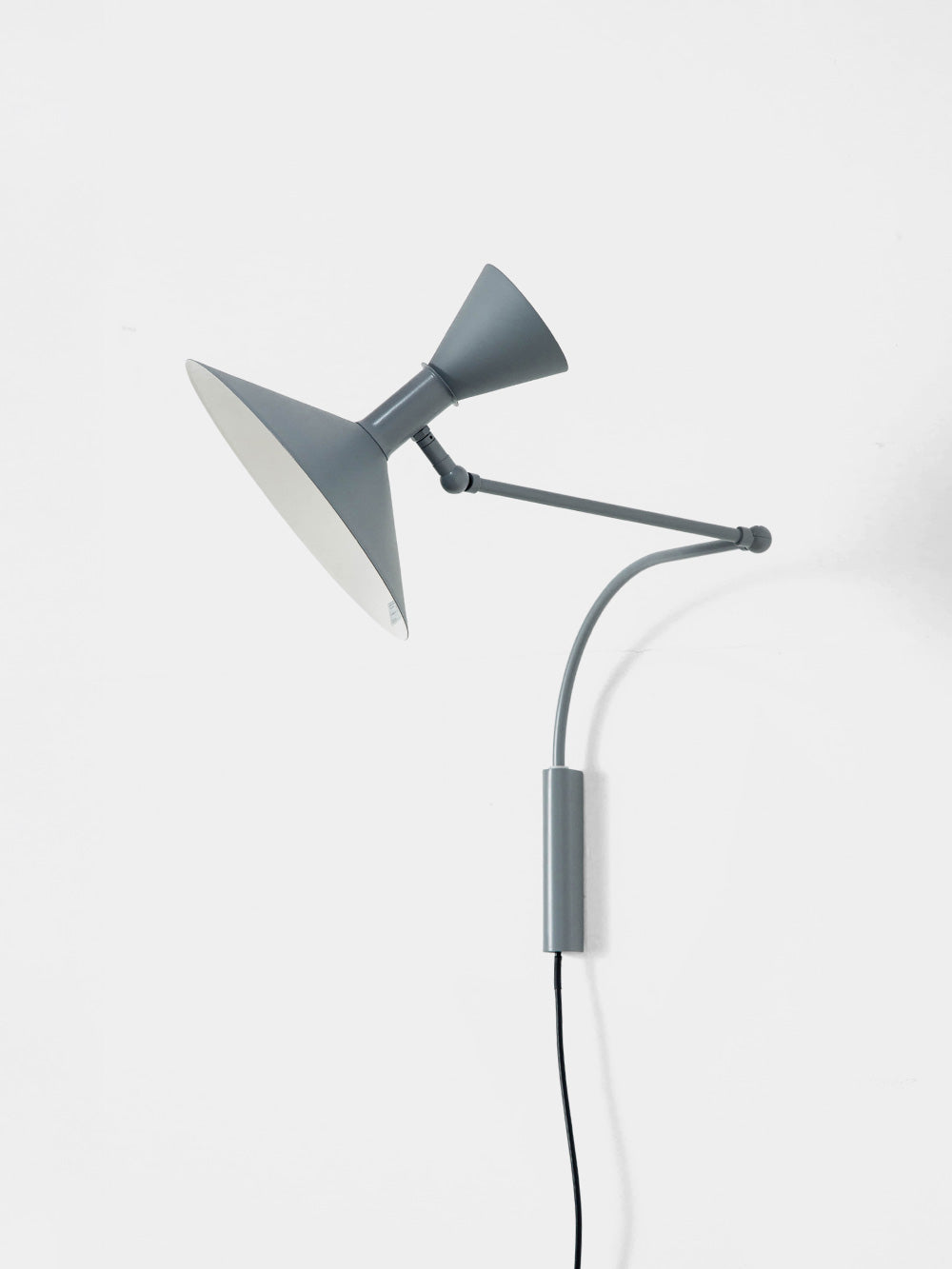 Le Corbusier,ル・コルビュジエ,NEMO,ネモ,wall lamp,ウォールランプ,Lampe De Marseille,ランプ・ドゥ・マルセイユ,topso,トプソ,デザイナーズ家具,ショールーム,清澄白河,インテリアデザイン