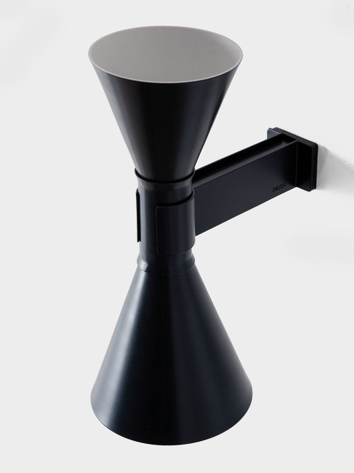 Le Corbusier,ル・コルビュジエ,NEMO,ネモ,wall lamp,ウォールランプ,Applique de Marseille,アプリケ・ド・マルセイユ,topso,トプソ,デザイナーズ家具,ショールーム,清澄白河,インテリアデザイン