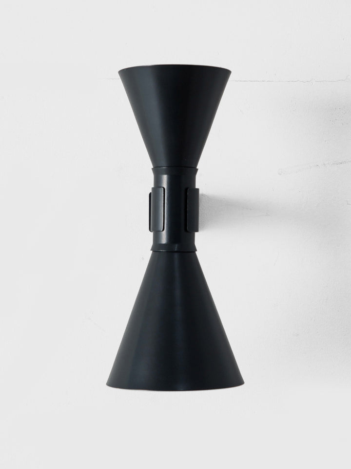 Le Corbusier,ル・コルビュジエ,NEMO,ネモ,wall lamp,ウォールランプ,Applique de Marseille,アプリケ・ド・マルセイユ,topso,トプソ,デザイナーズ家具,ショールーム,清澄白河,インテリアデザイン