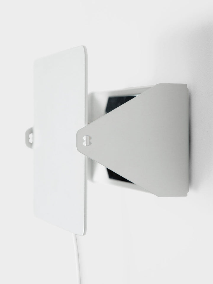 Charlotte Perriand,シャルロット・ペリアン,NEMO,ネモ,wall lamp,ウォールランプ,Applique À Volet Pivotant,アップリケ・ア・ヴォレ・ピヴォタン,topso,トプソ,デザイナーズ家具,ショールーム,清澄白河,インテリアデザイン