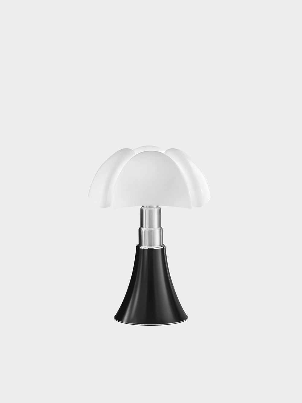 Gae Aulenti,ガエ・アウレンティ,Martinelli Luce,マルティネリルーチェ,PIPISTRELLO,table lamp, ピピステレッロ,テーブルランプ,topso,トプソ,デザイナーズ家具,ショールーム,清澄白河,インテリアデザイン