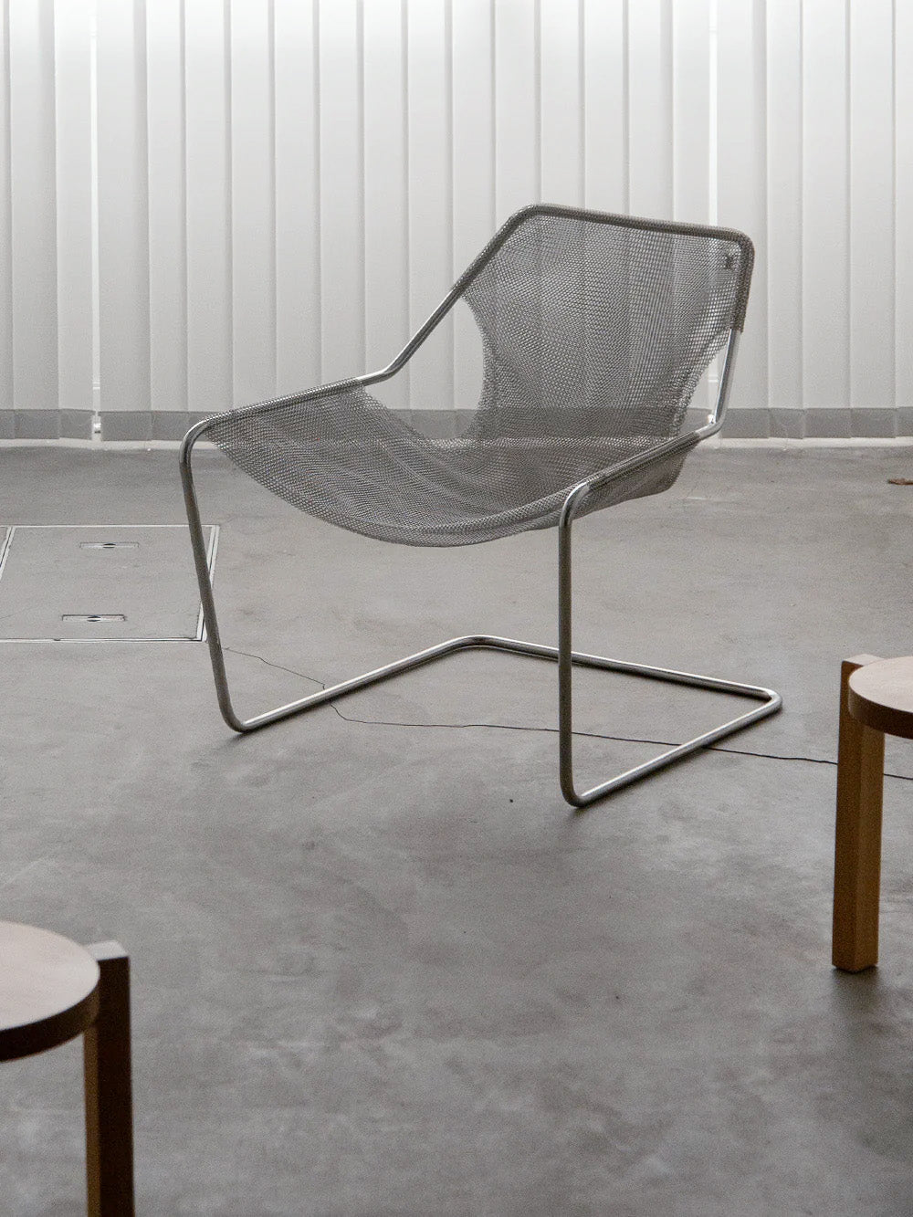 Paulistano Mesh Arm Chair by Paulo Mendes da Rocha for OBJEKTO